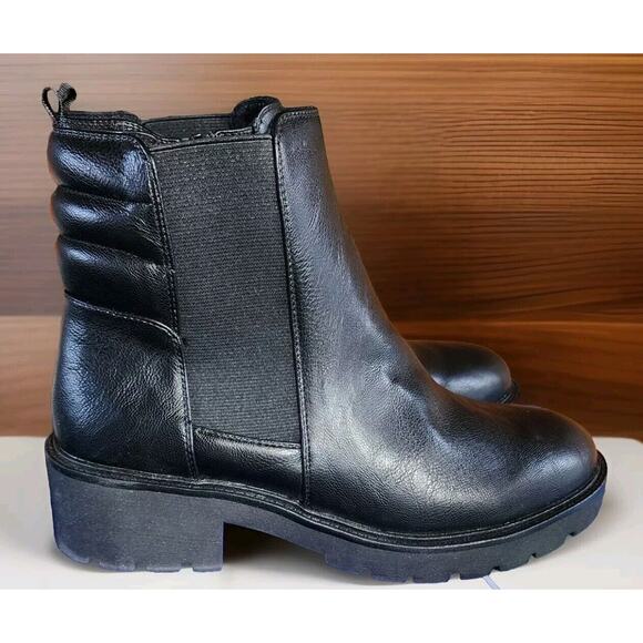 White Mountain Women's Dada Chelsea Boot Size 7.5 W32685 - Picture 1 of 11